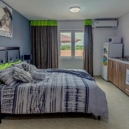 Omira Apartment Suites วิลเลมสตัด ภายนอก รูปภาพ